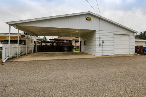 625 10 Street North, Lethbridge, AB 