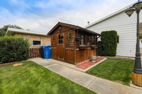 625 10 Street North, Lethbridge, AB 