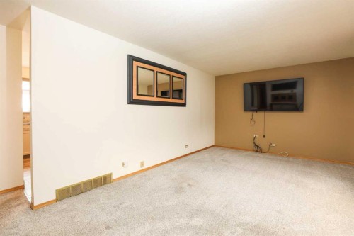 625 10 Street North, Lethbridge, AB 