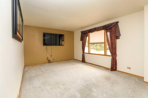 625 10 Street North, Lethbridge, AB 