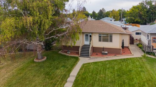 625 10 Street North, Lethbridge, AB 