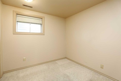 625 10 Street North, Lethbridge, AB 