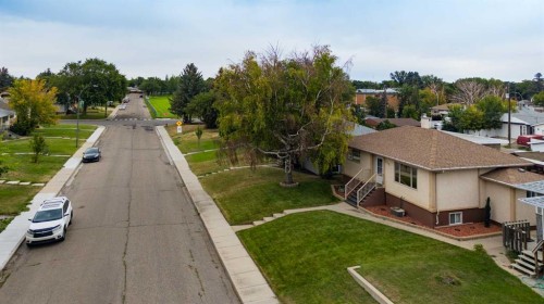 625 10 Street North, Lethbridge, AB 