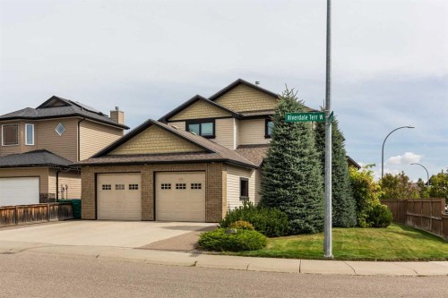 151 Riverdale Terrace WEST Lethbridge, AB T1K 7S9