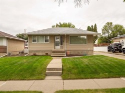 824 Stafford Drive NORTHLethbridge, AB T1H 2B6