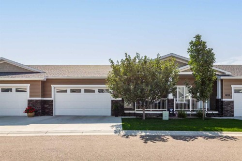 2-318 Northlander Bend West, Lethbridge, AB - Outdoor