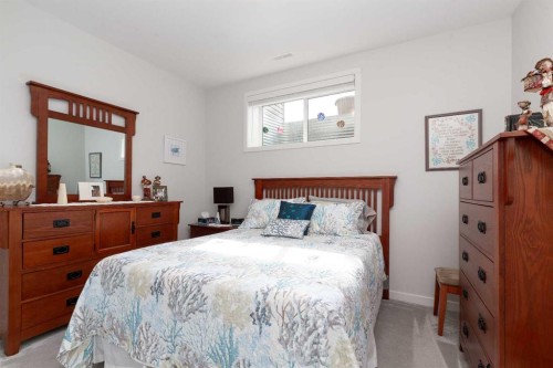 2-318 Northlander Bend West, Lethbridge, AB - Indoor Photo Showing Bedroom