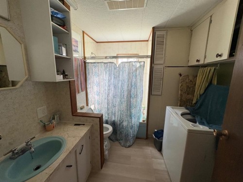 #2-2715 Westside Drive, Lethbridge, AB 