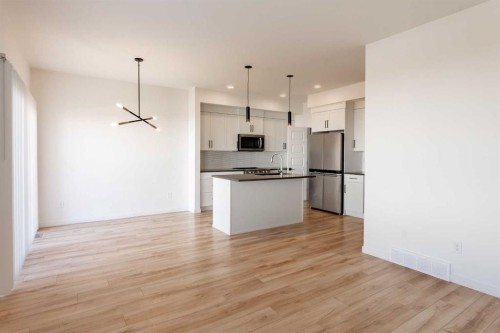 91 Blackwolf Pass North, Lethbridge, AB 
