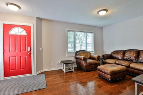 328 12C Street North, Lethbridge, AB 