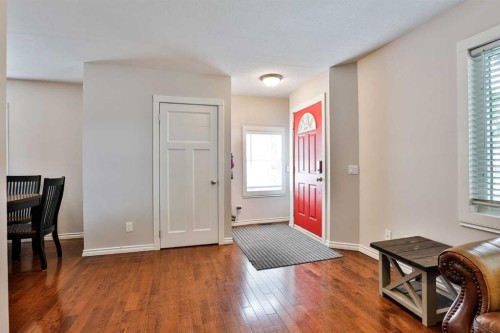 328 12C Street North, Lethbridge, AB 