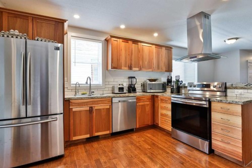 328 12C Street North, Lethbridge, AB 