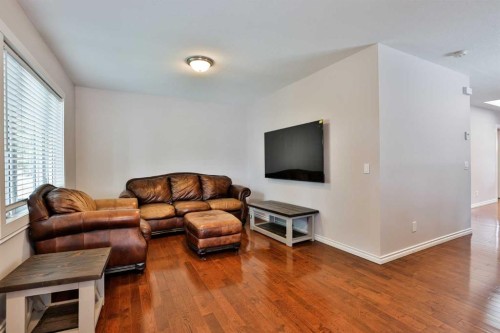 328 12C Street North, Lethbridge, AB 