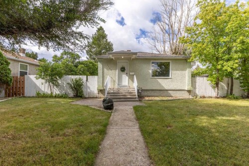 1102 20 Street SOUTH Lethbridge, AB T1K 2E2
