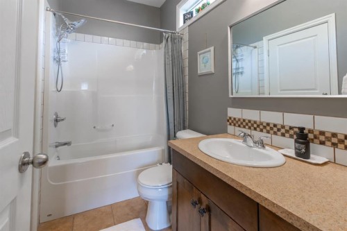 324 E 350 N, Raymond, AB 
