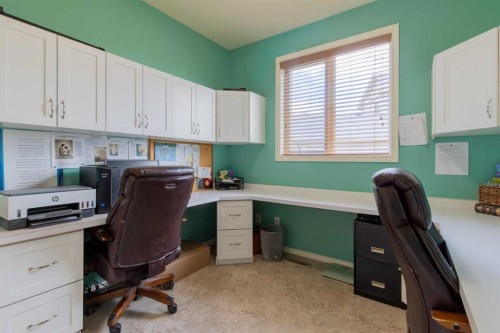 324 E 350 N, Raymond, AB 