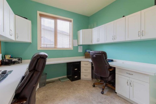 324 E 350 N, Raymond, AB 