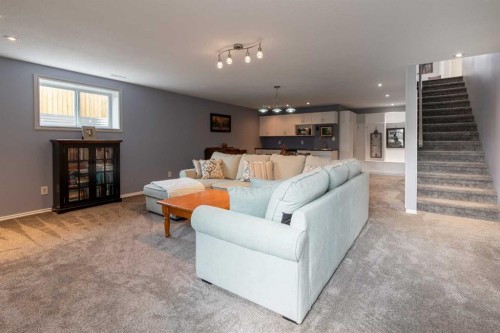 324 E 350 N, Raymond, AB 