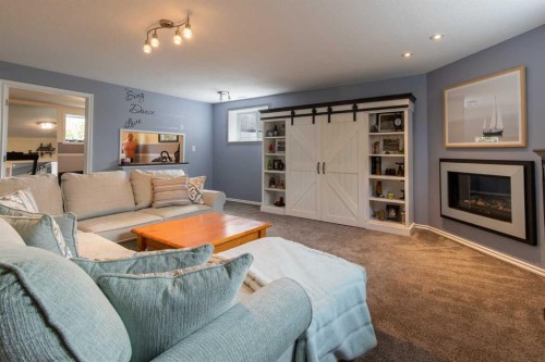 324 E 350 N, Raymond, AB 