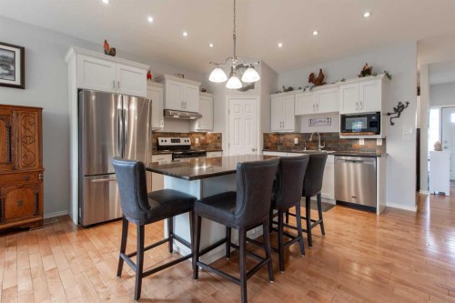 324 E 350 N, Raymond, AB 