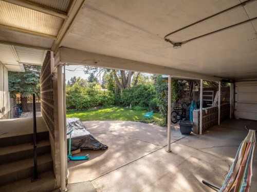 2515 3Rd Avenue South, Lethbridge, AB 