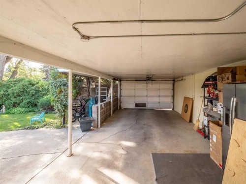 2515 3Rd Avenue South, Lethbridge, AB 