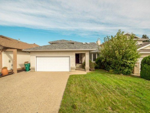309 Coachwood Point WEST Lethbridge, AB T1K 5Z8