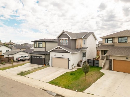 1370 Pacific Circle WEST Lethbridge, AB T1J 5V3