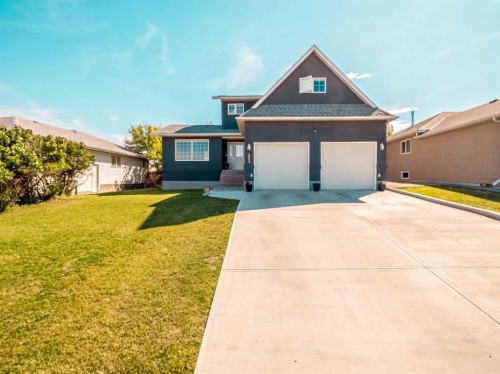 452 Pineridge Way  Pincher Creek, AB T0K 1W0