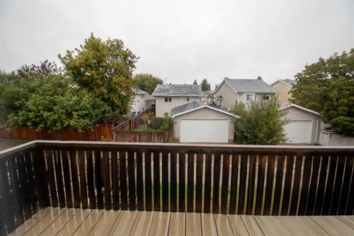 818 Red Crow Boulevard West, Lethbridge, AB 