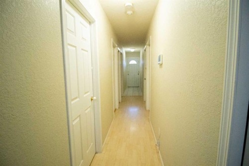 818 Red Crow Boulevard West, Lethbridge, AB 