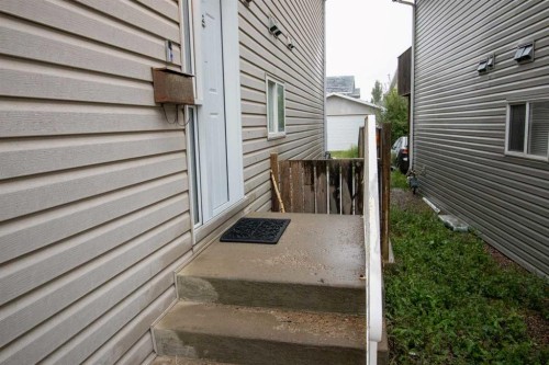 818 Red Crow Boulevard West, Lethbridge, AB 