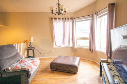 818 Red Crow Boulevard West, Lethbridge, AB 