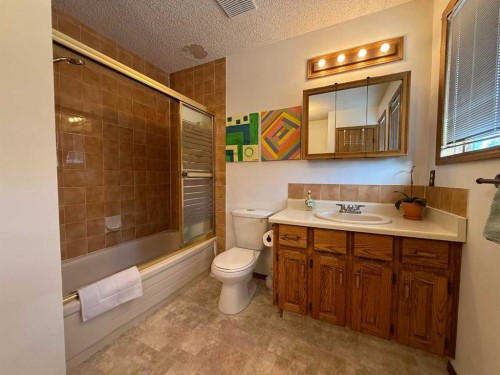 114 Red Crow Boulevard West, Lethbridge, AB 