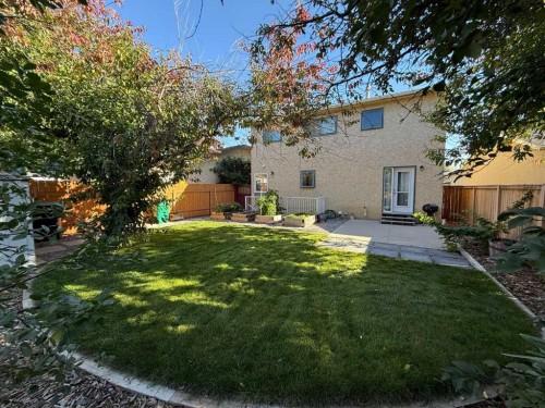 114 Red Crow Boulevard West, Lethbridge, AB 