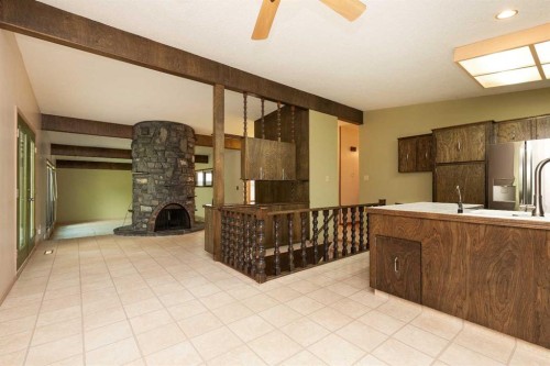 317 Laval Boulevard West, Lethbridge, AB 
