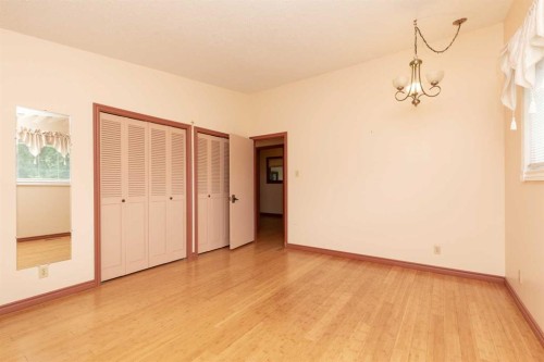 317 Laval Boulevard West, Lethbridge, AB 