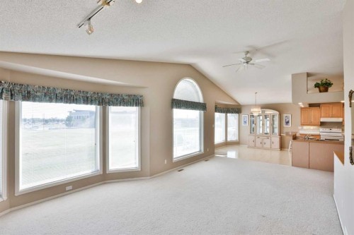 34 Fairmont Crescent South, Lethbridge, AB 