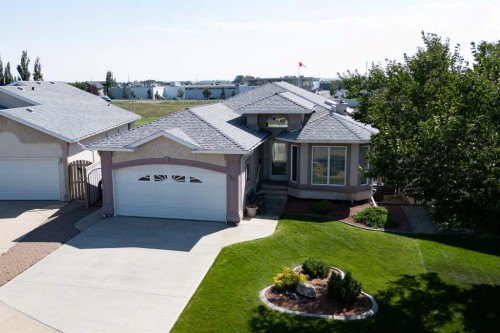 34 Fairmont Crescent South, Lethbridge, AB 