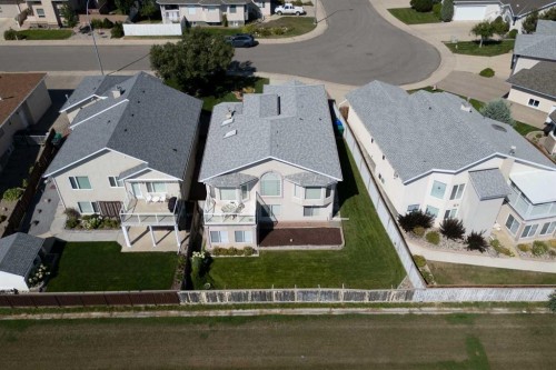 34 Fairmont Crescent South, Lethbridge, AB 