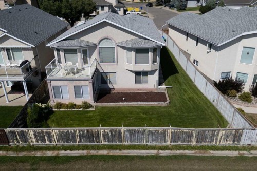 34 Fairmont Crescent South, Lethbridge, AB 