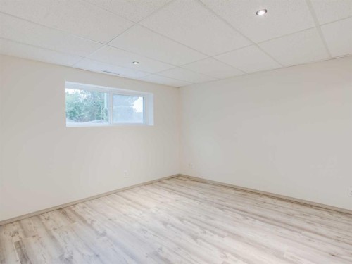 230 Eagle Road North, Lethbridge, AB 