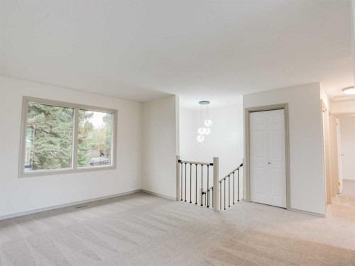 230 Eagle Road North, Lethbridge, AB 