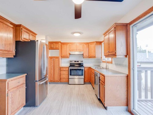 230 Eagle Road North, Lethbridge, AB 