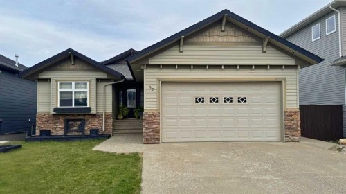 37 Laurel Place  Coalhurst, AB T0L 0V0