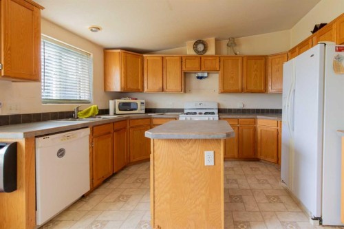 503 5 Avenue, Warner, AB 