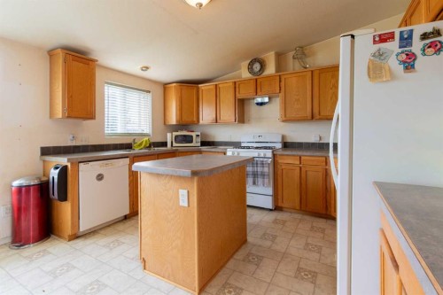 503 5 Avenue, Warner, AB 