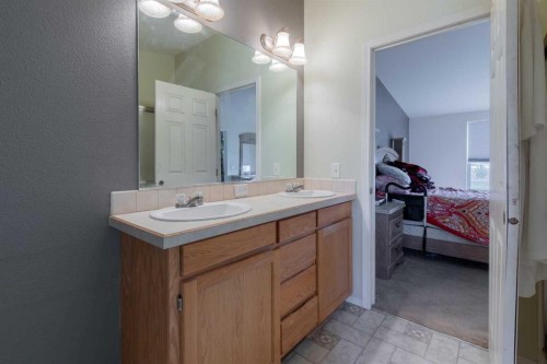 503 5 Avenue, Warner, AB 