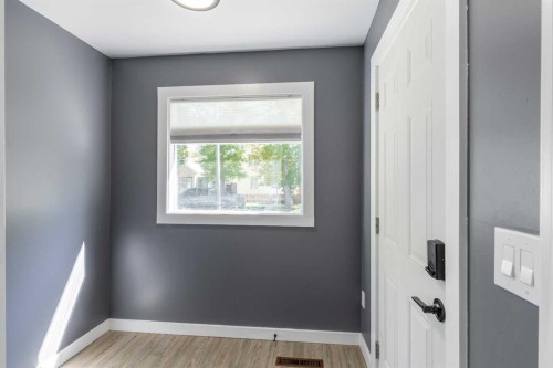 524 12A Street North, Lethbridge, AB 