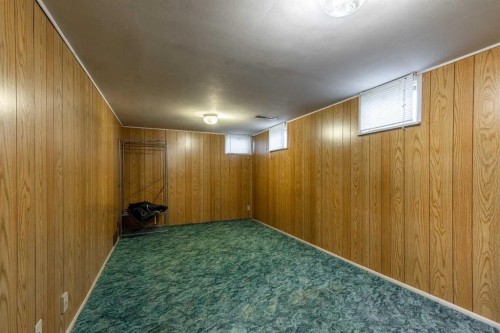 524 12A Street North, Lethbridge, AB 